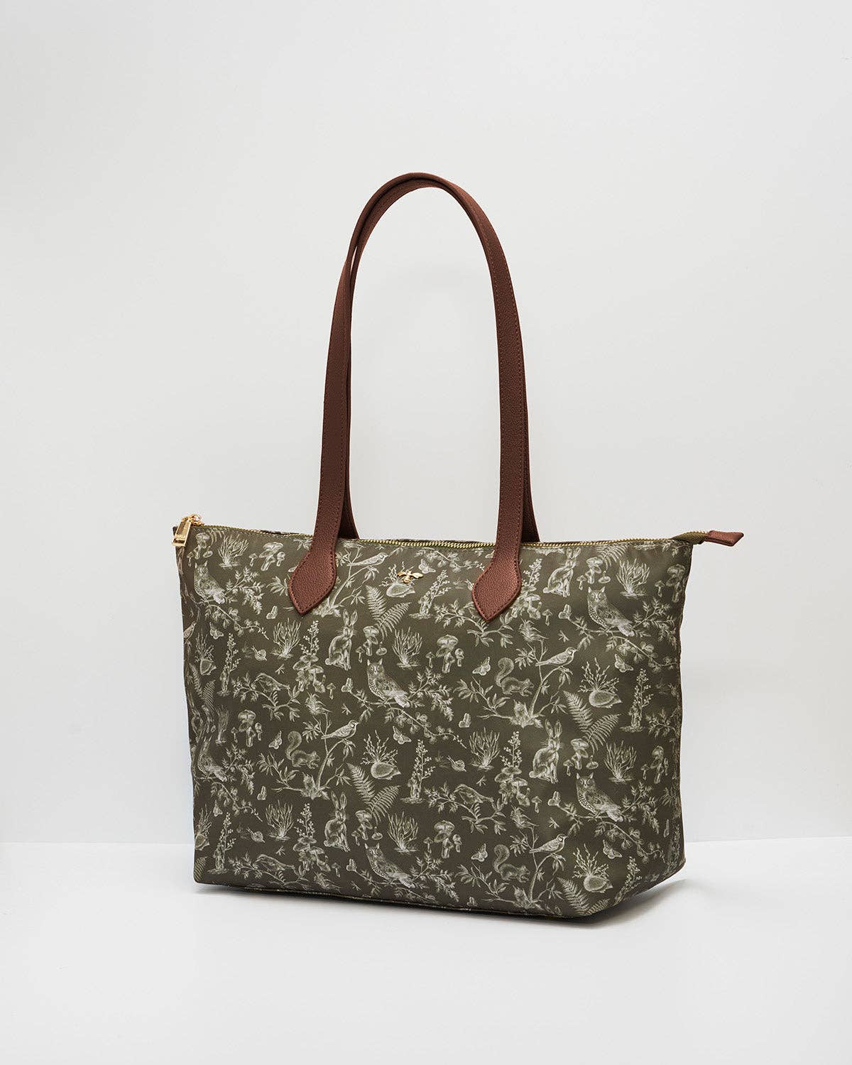 Edith Orla Scene Print Tote Bag in Olive Green