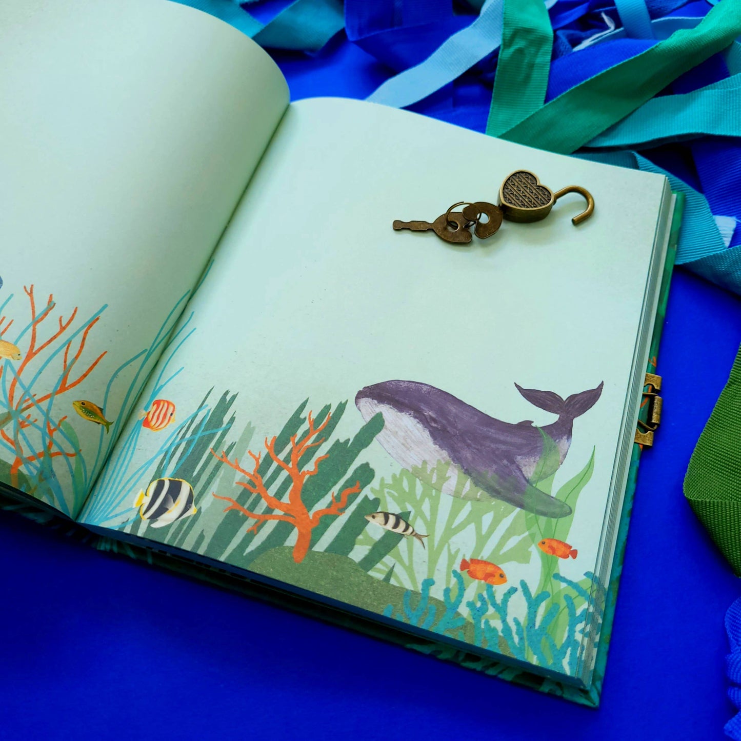 Cuaderno/diario con cerradura Whale Song