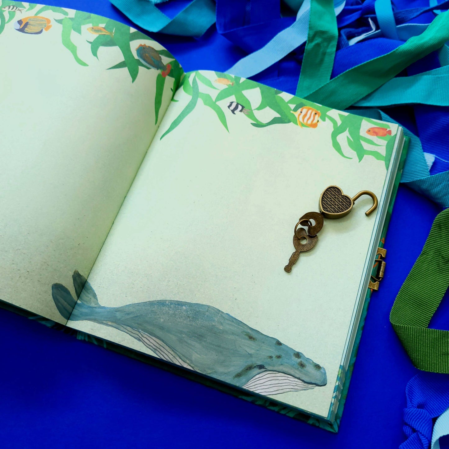 Cuaderno/diario con cerradura Whale Song