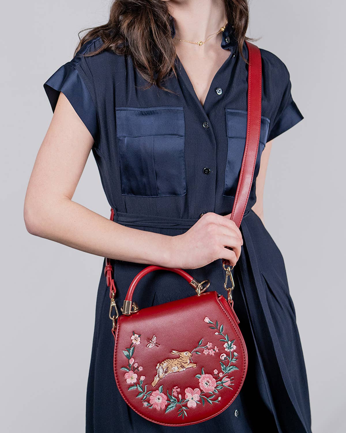 Bolso de mano Running Bunny color burdeos