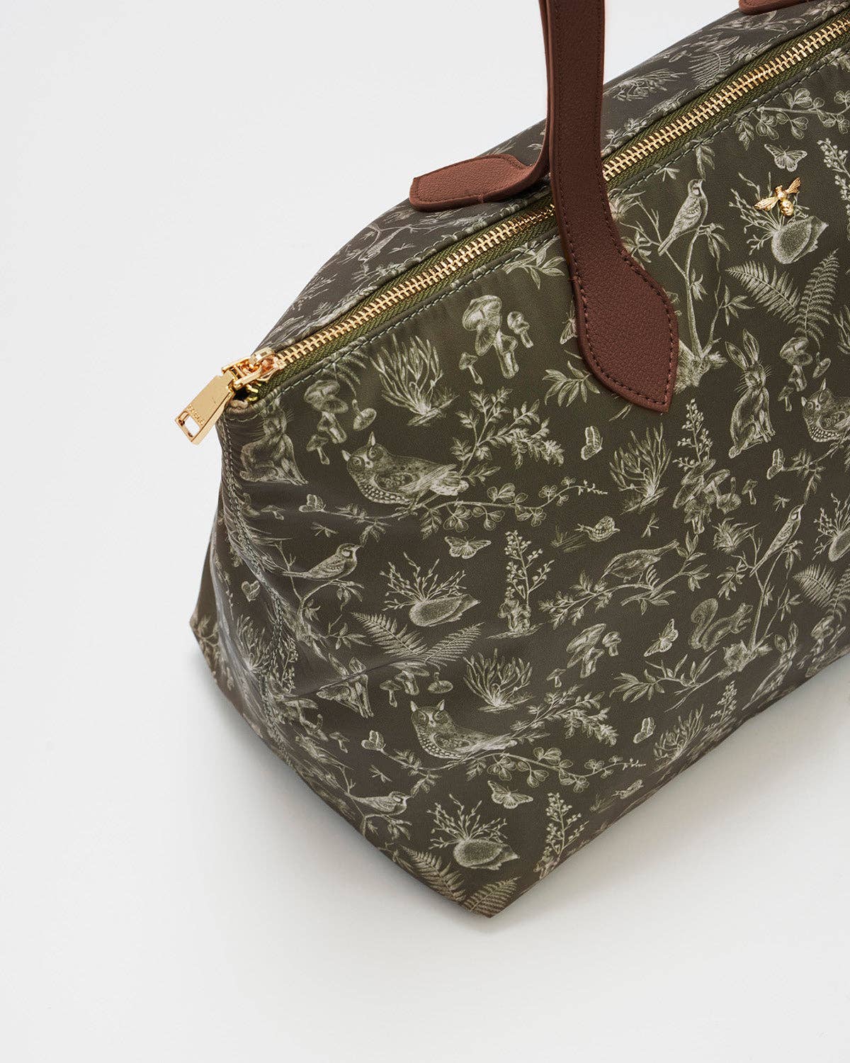 Edith Orla Scene Print Tote Bag in Olive Green