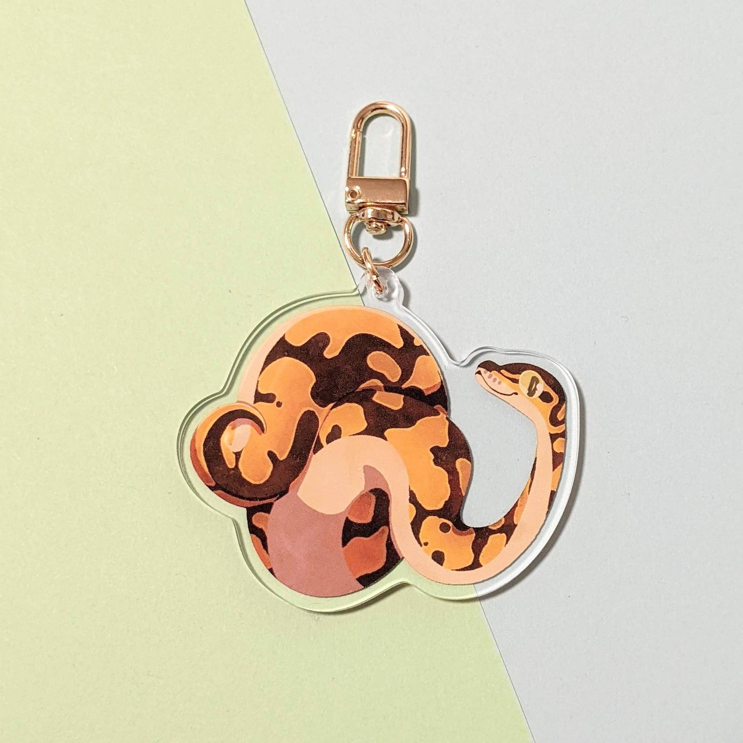 Charm acrílico de pitón bola