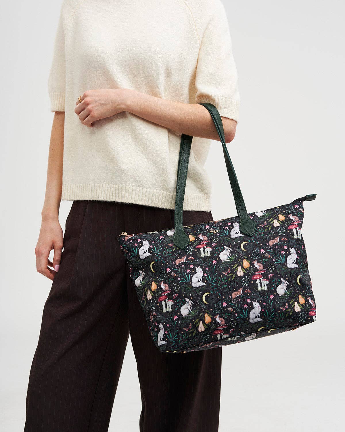 Edith Niva Print Tote Bag in Green